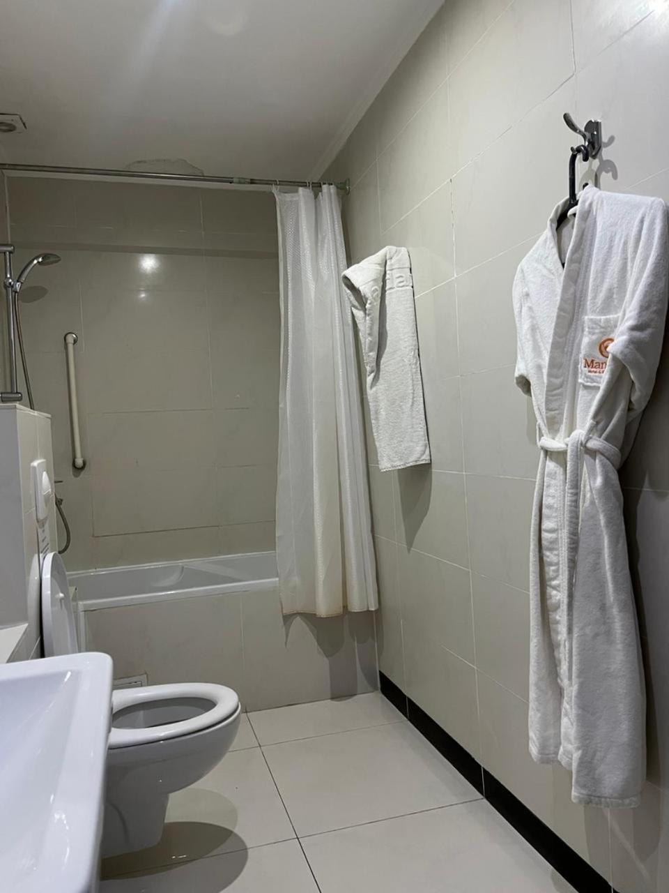 Hotel & Fitness Center Mandarin Aktau  Exterior photo